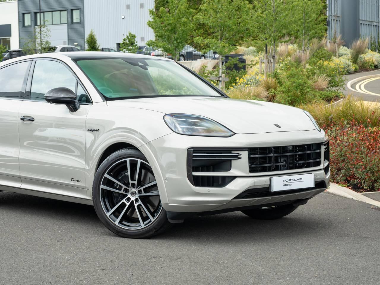 Porsche Cayenne view 17