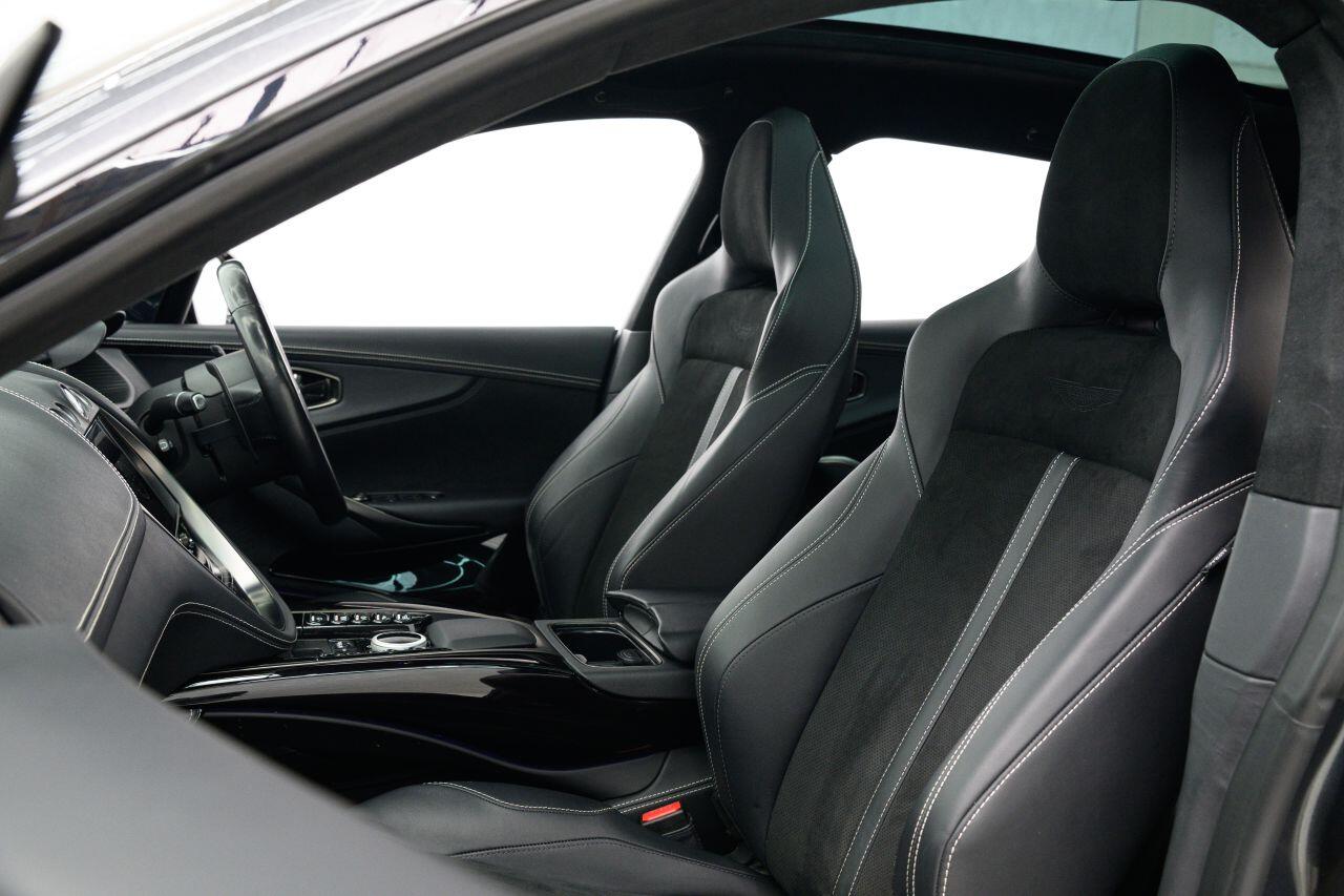 Aston Martin DBX view 35