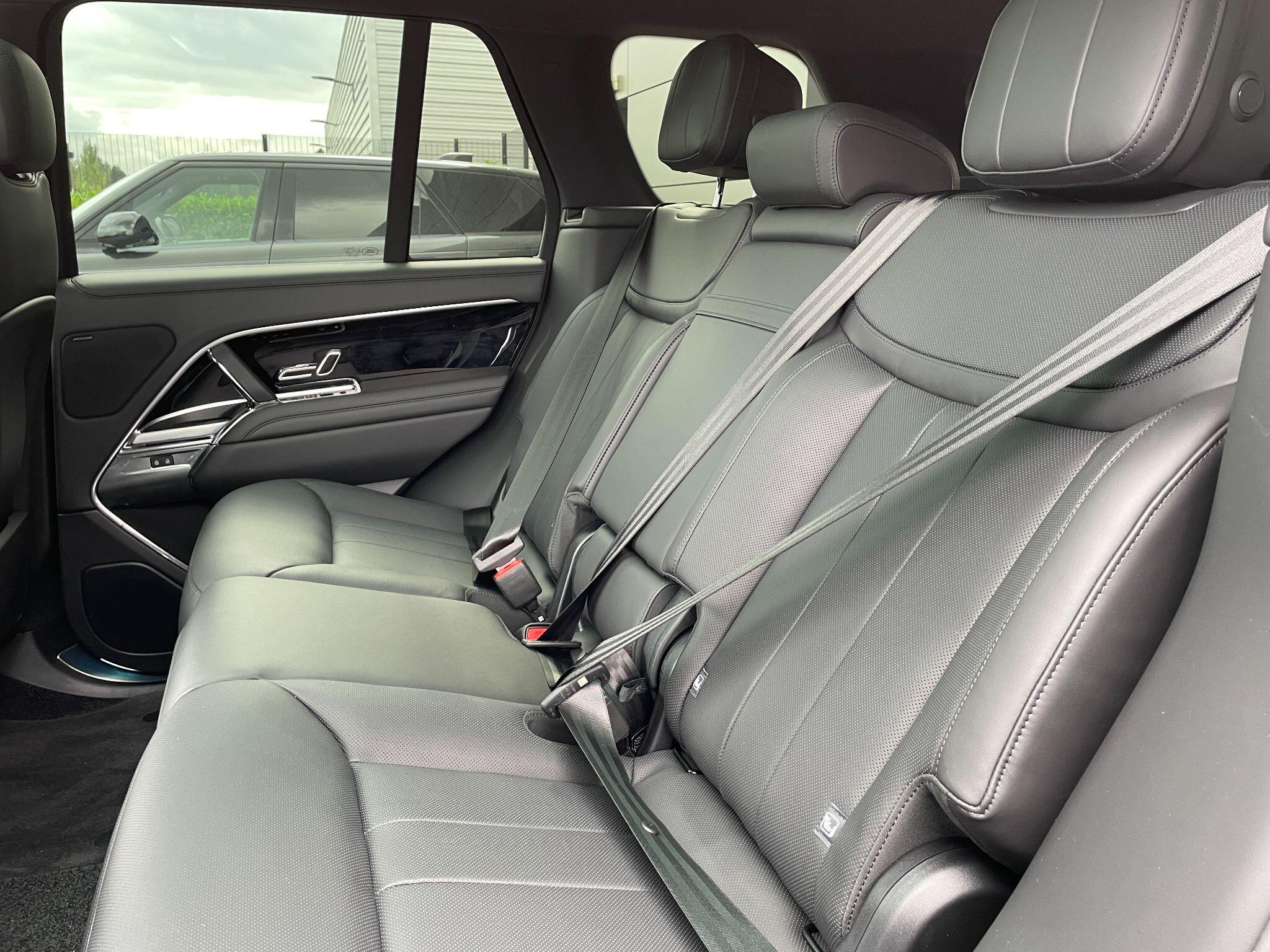 Land Rover Range Rover view 14