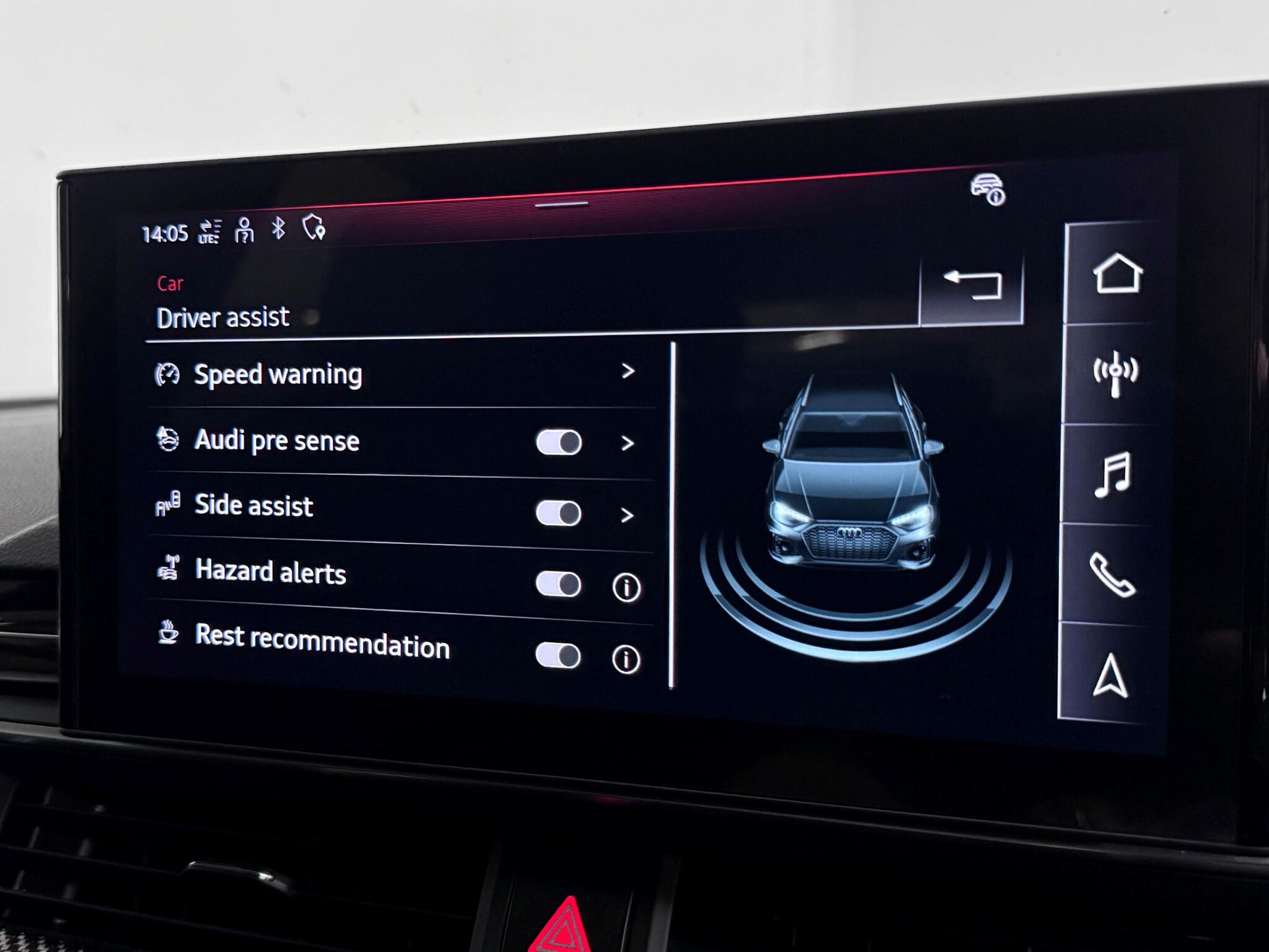 Audi RS4 Avant view 64