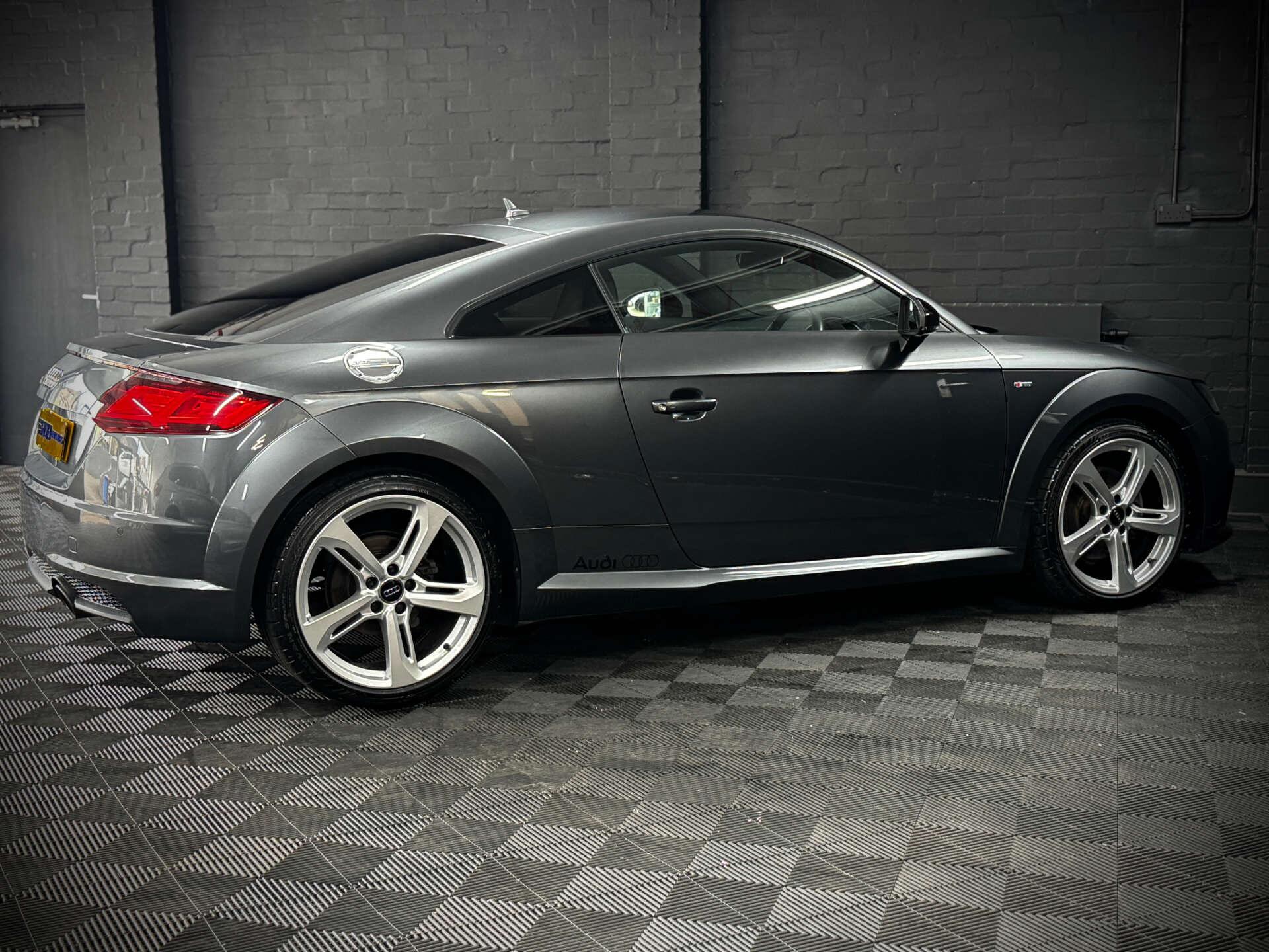 Audi TT view 28
