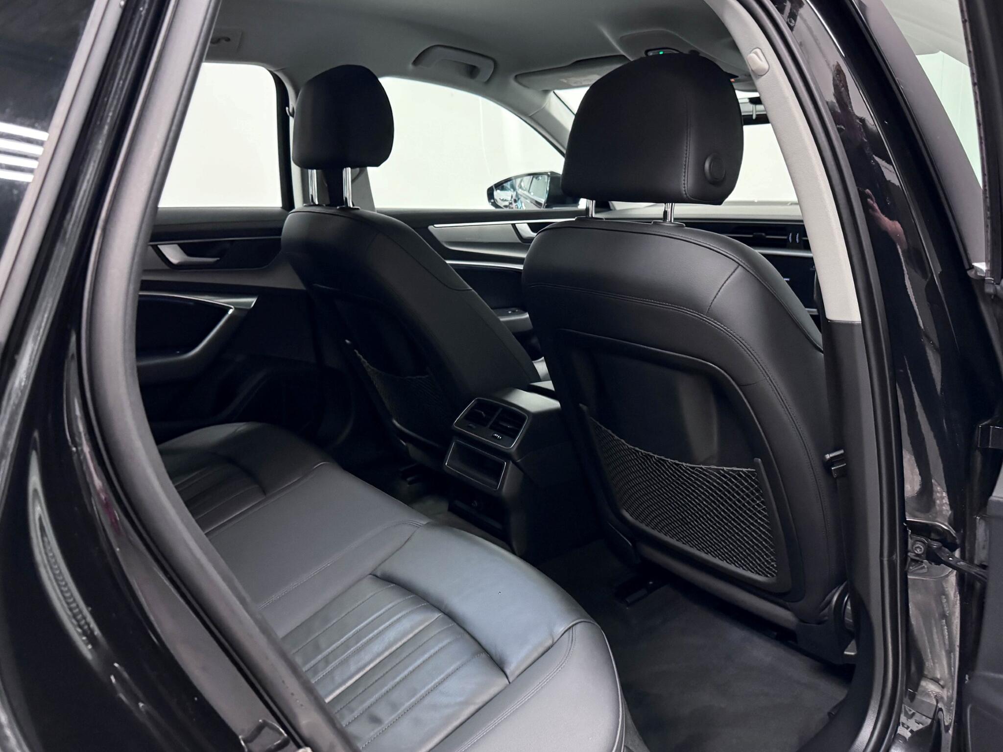 Audi A6 view 9