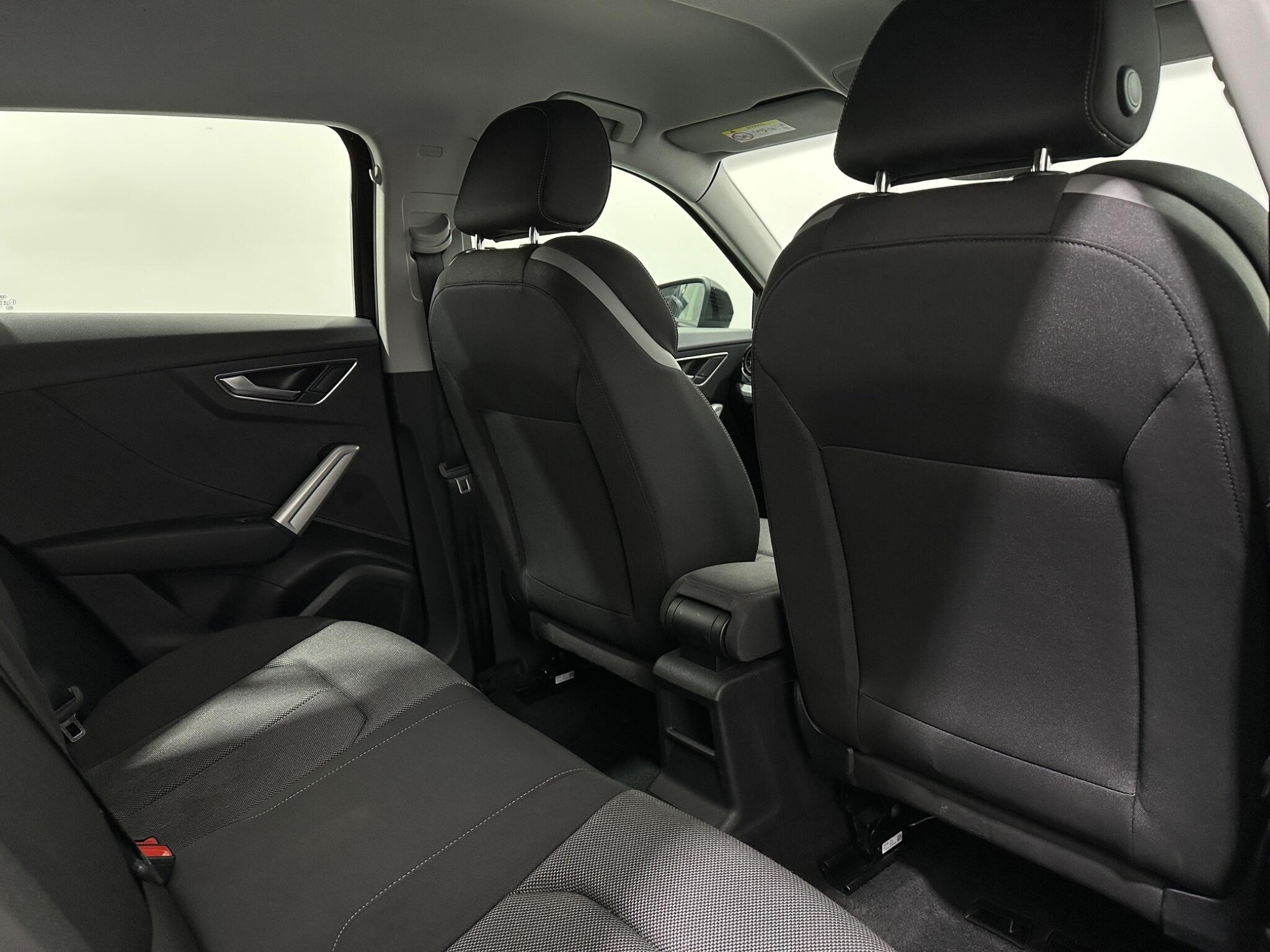 Audi Q2 view 41