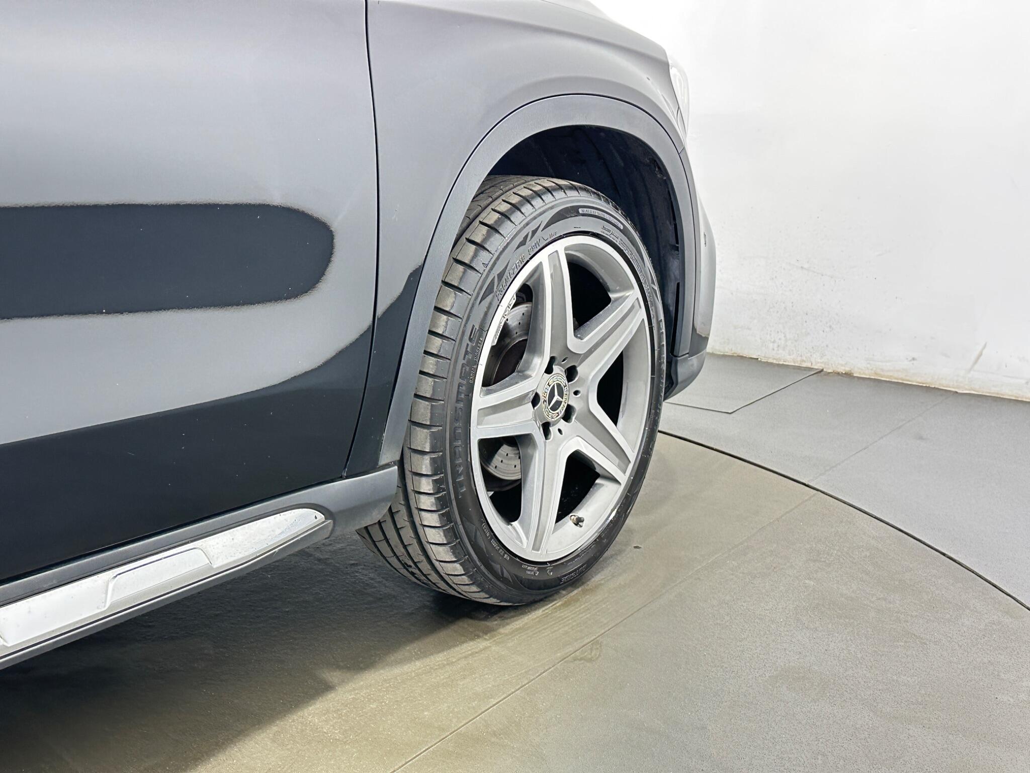 Mercedes-Benz Gla view 51