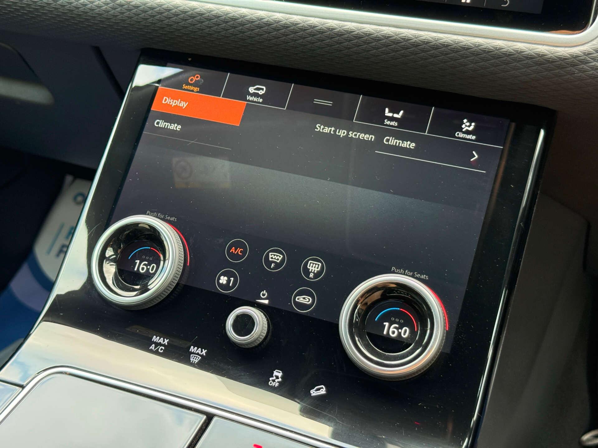 Land Rover Range Rover Velar view 73