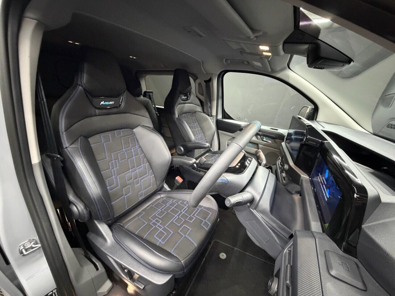 Ford Transit Custom view 32