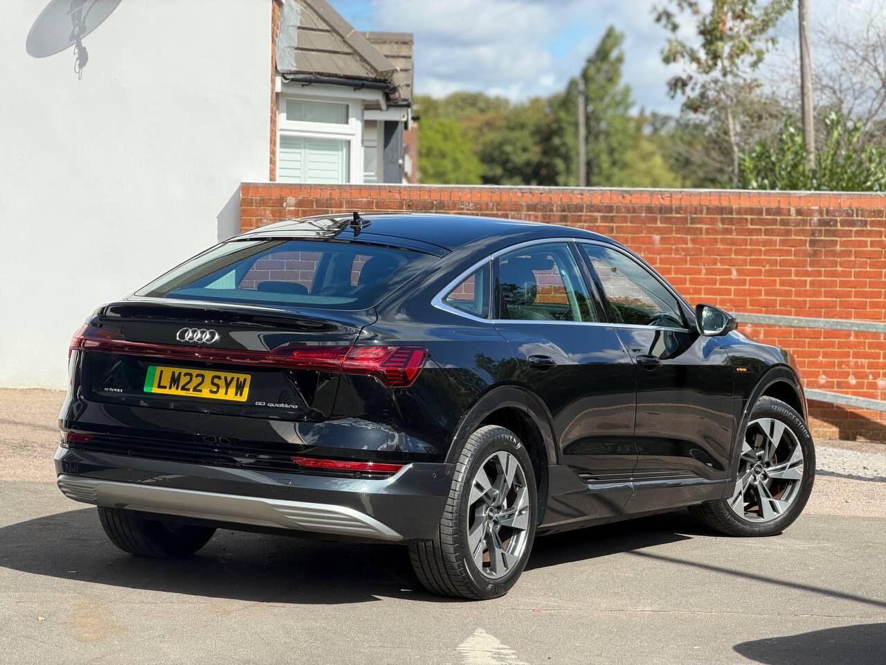 Audi E-Tron view 67