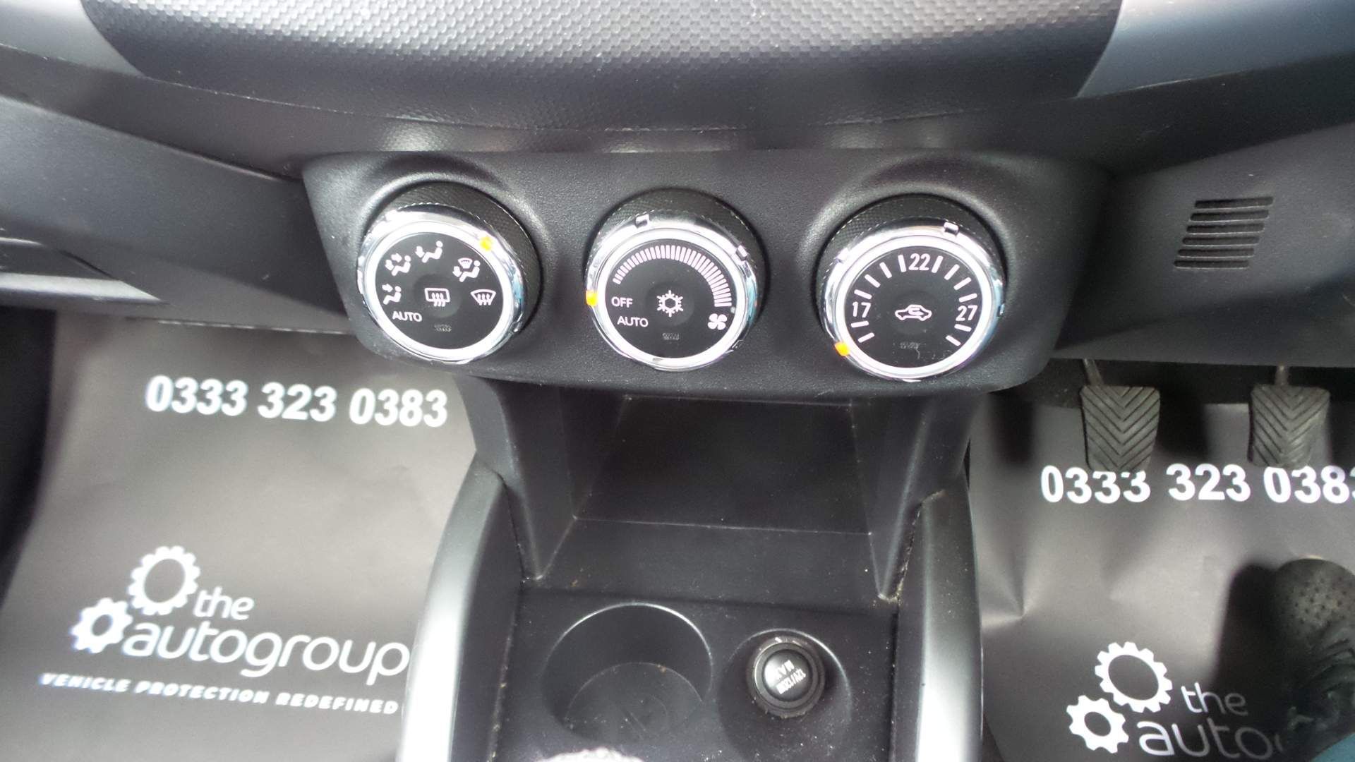 Mitsubishi Outlander view 15
