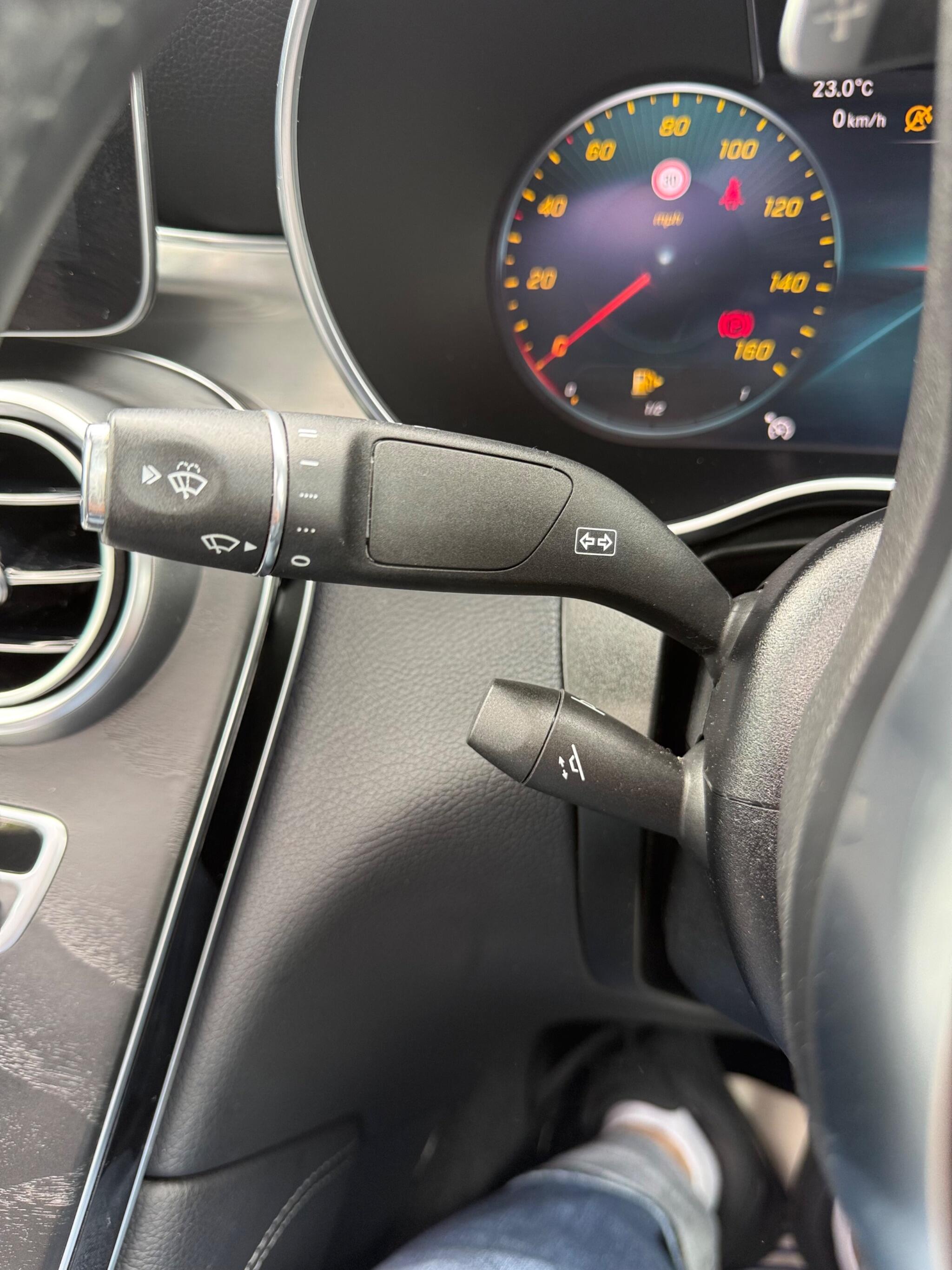 Mercedes-Benz GLC view 27