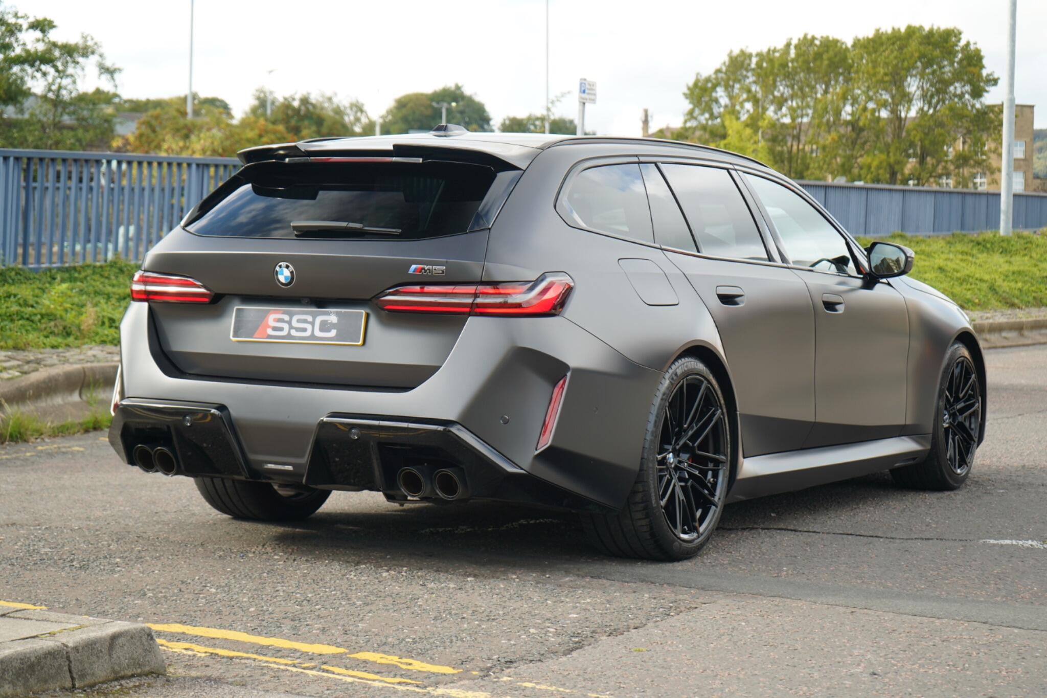BMW M5 view 18