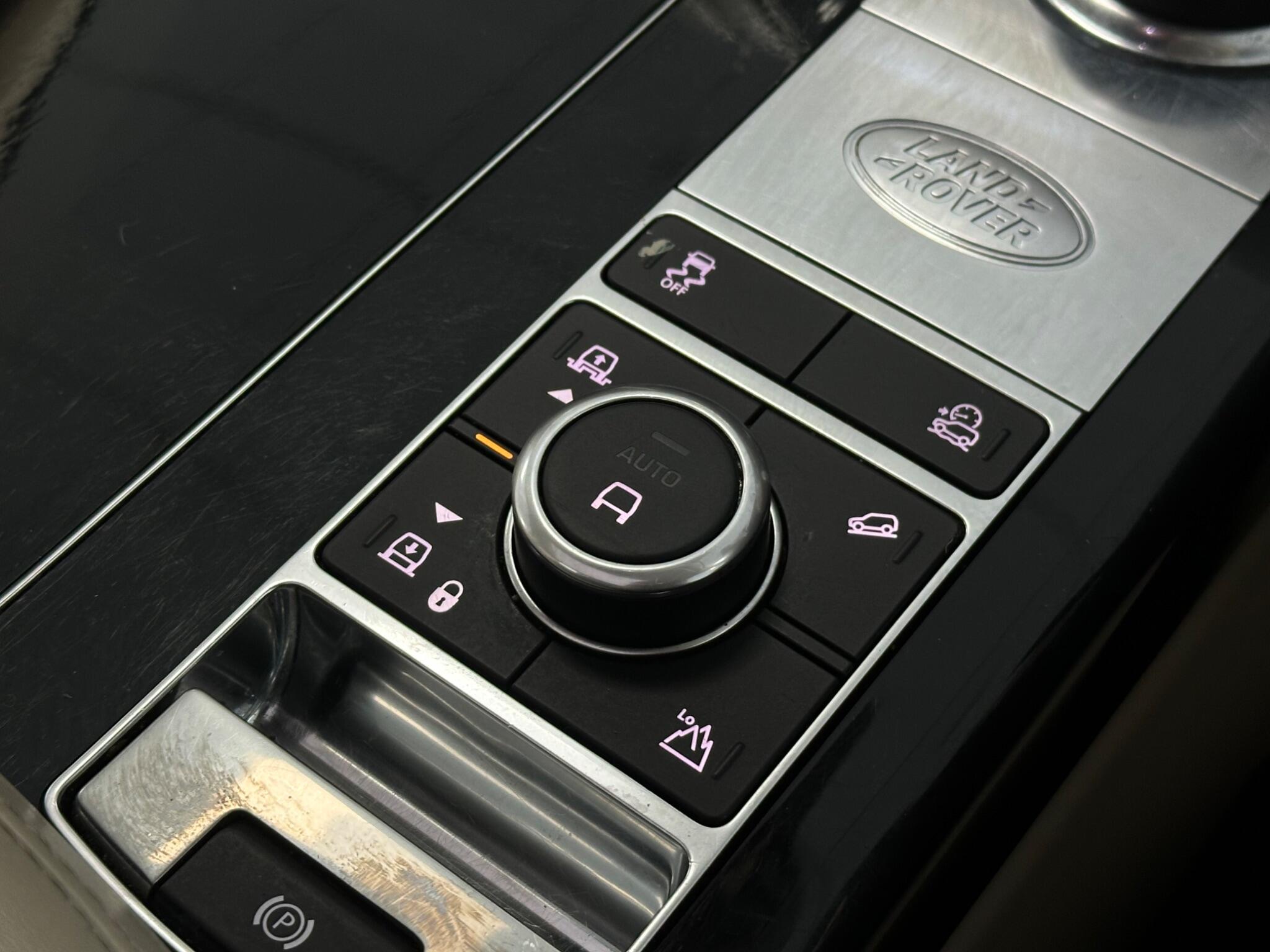 Land Rover Range Rover view 28