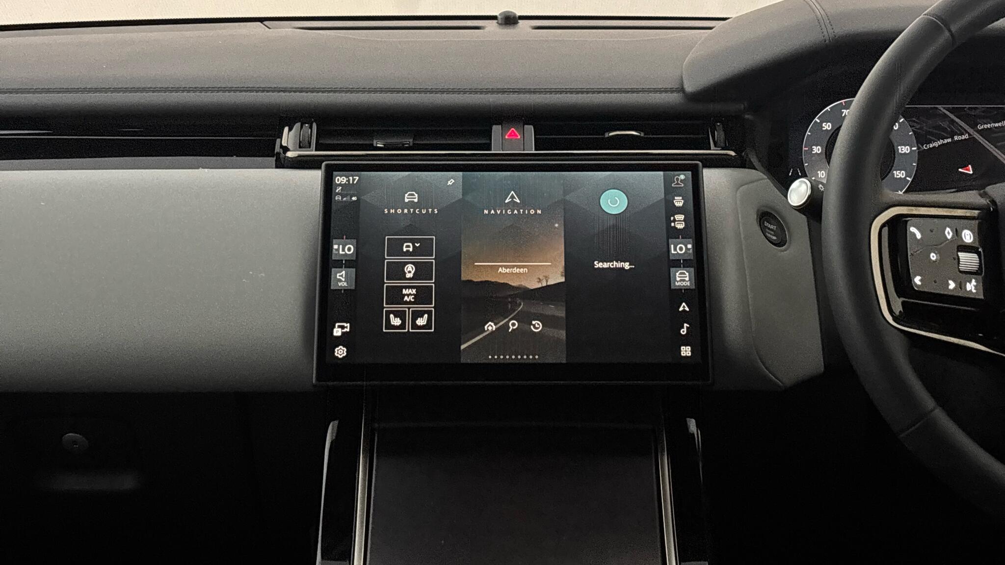 Land Rover Range Rover Velar view 14