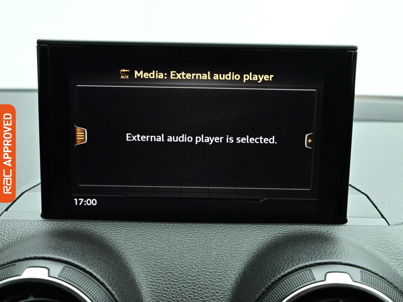Audi Q2 view 16