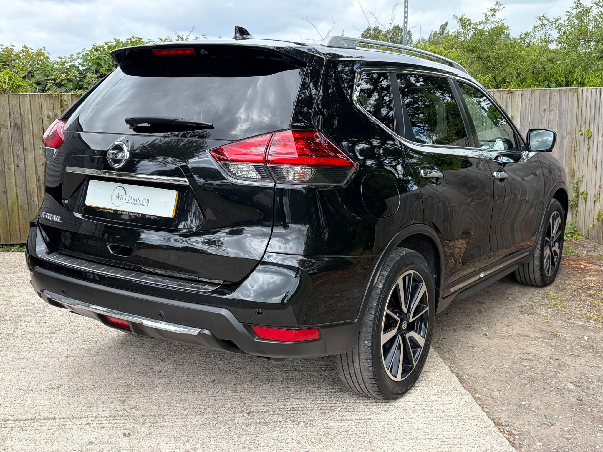 Nissan X-Trail view 8