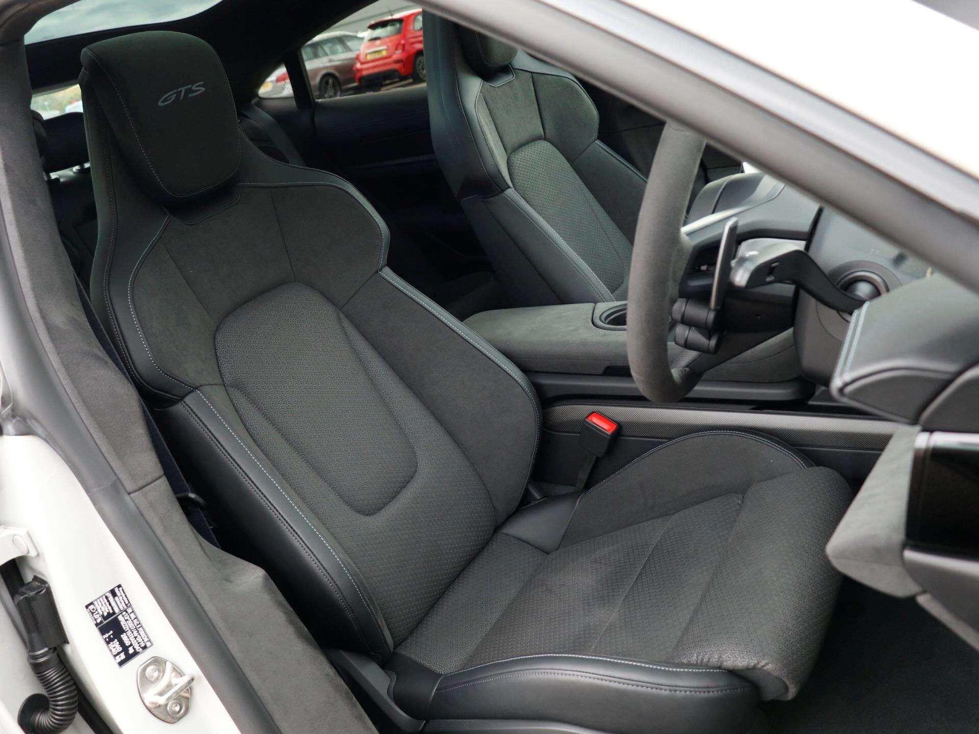 Porsche Taycan view 25