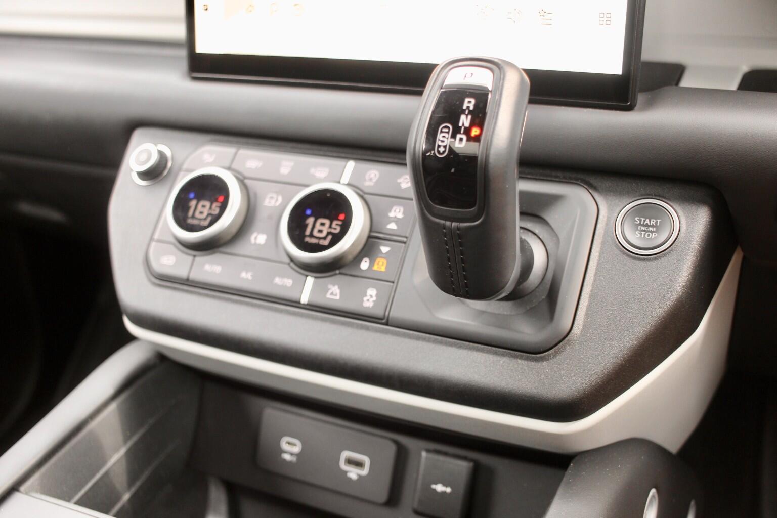 Land Rover Defender view 21
