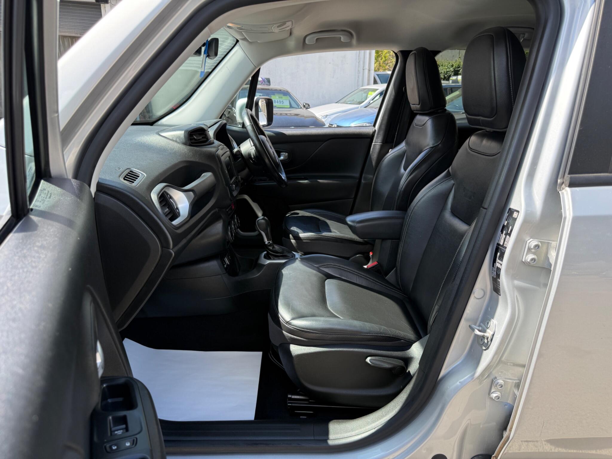 Jeep Renegade - Image 42