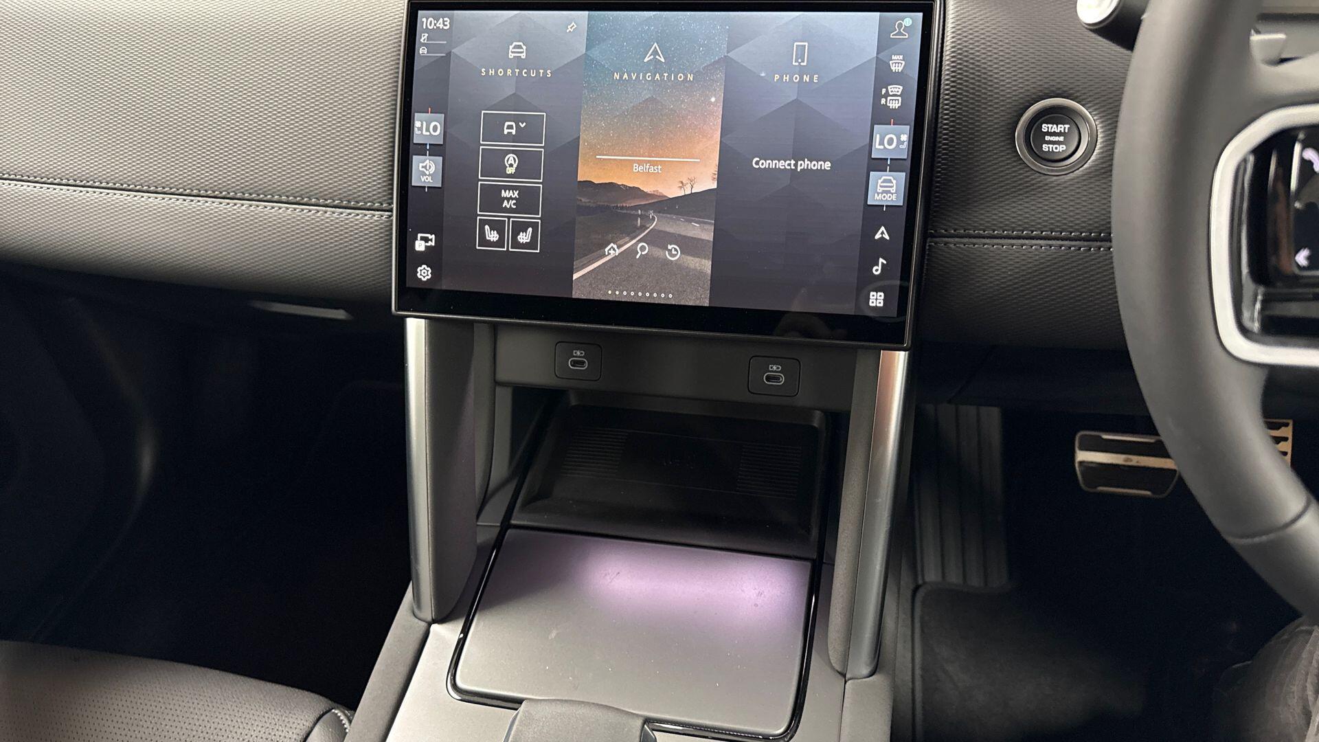 Land Rover Discovery Sport view 18