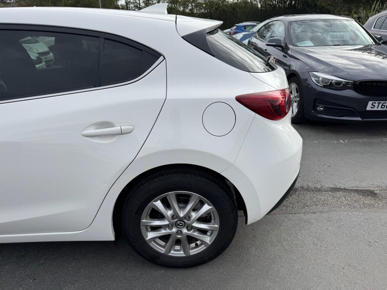 Mazda Mazda3 view 48