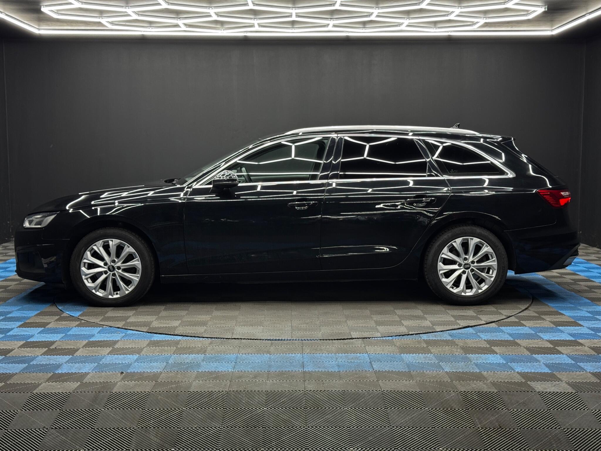 Audi A4 view 8