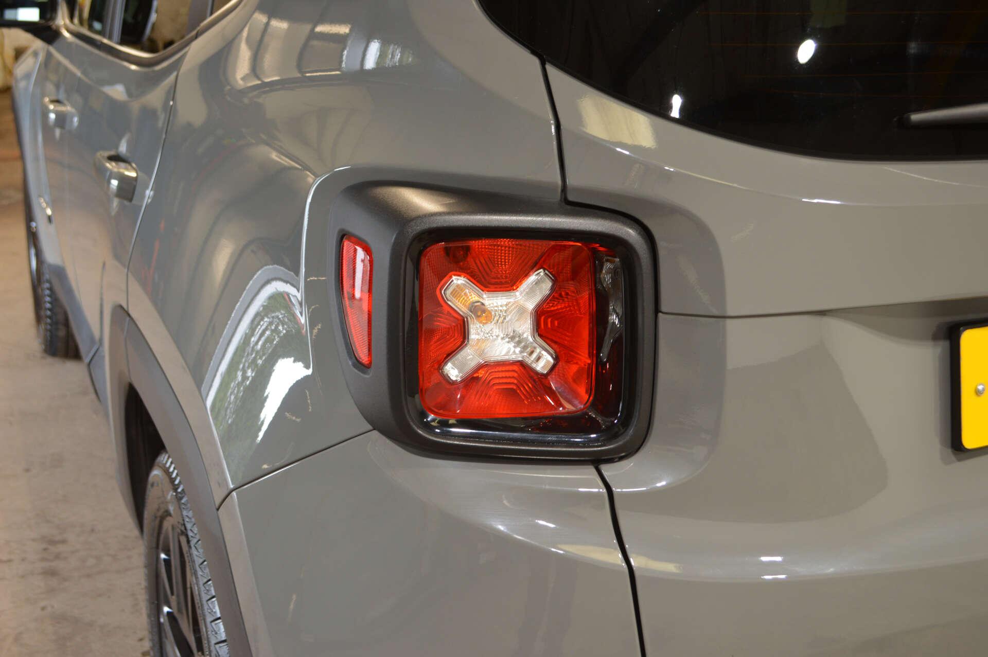 Jeep Renegade view 41