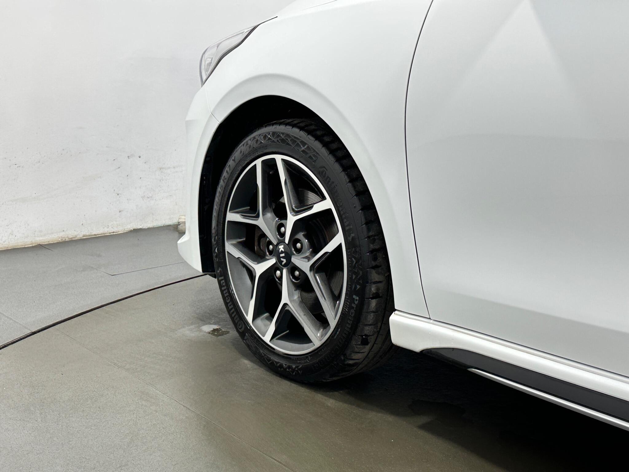 Kia Ceed view 50