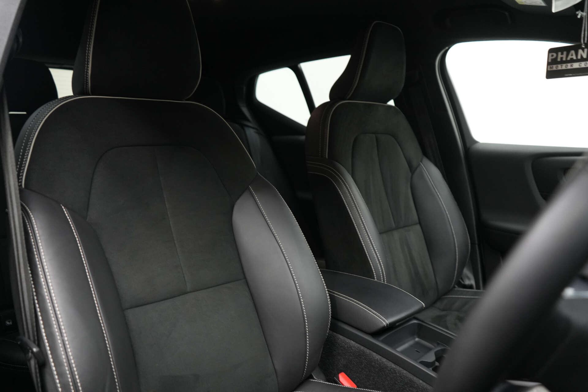 Volvo XC40 view 13