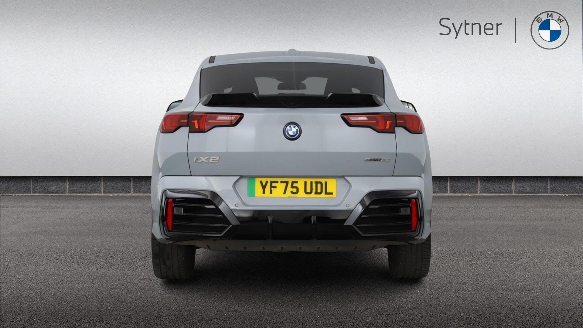 BMW Ix2 view 15