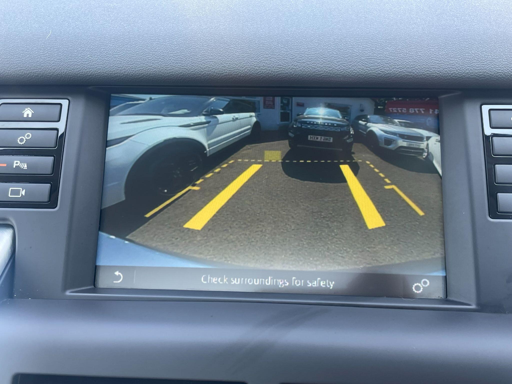 Land Rover Discovery Sport view 26