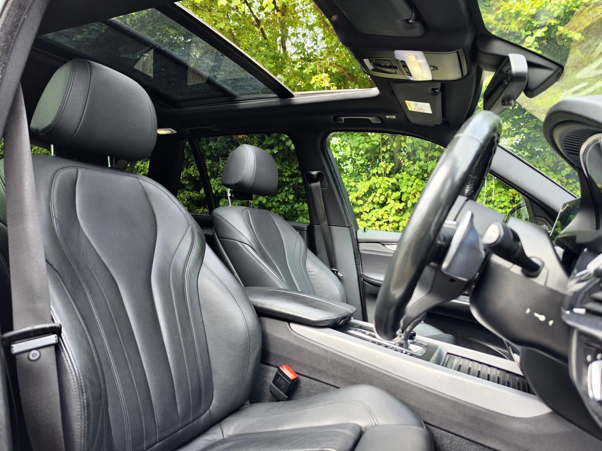 BMW X5 view 2