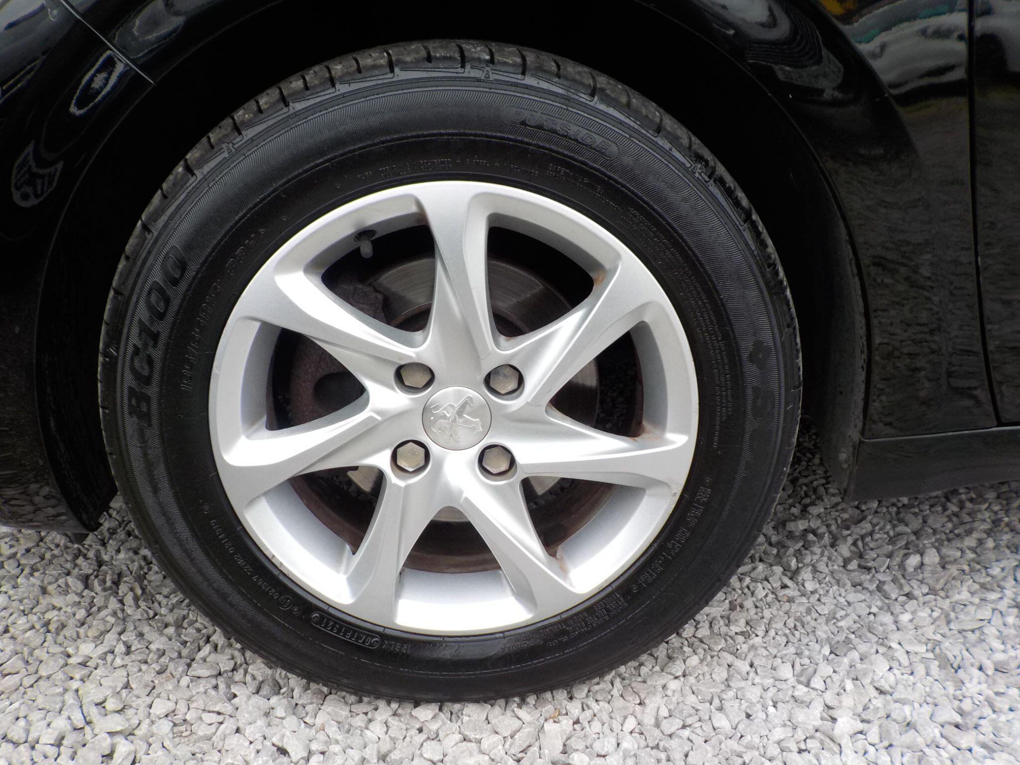 Peugeot 208 1.2 VTi PureTech Active Euro 5 5dr