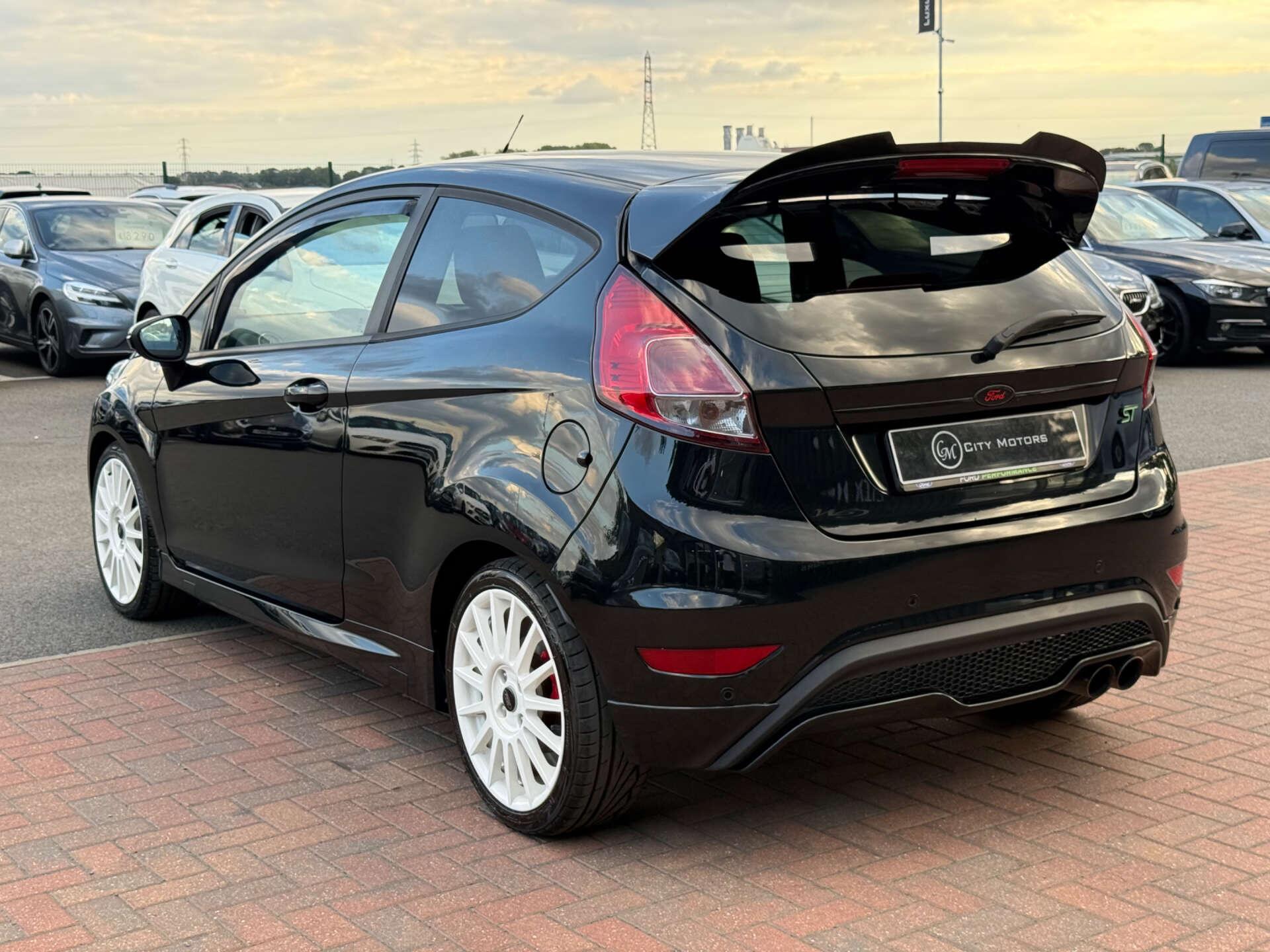 Ford Fiesta view 30