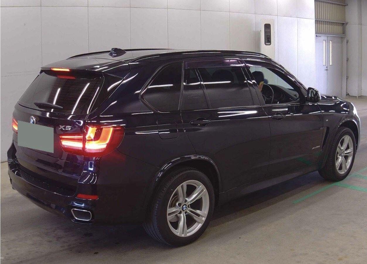 BMW X5 view 4