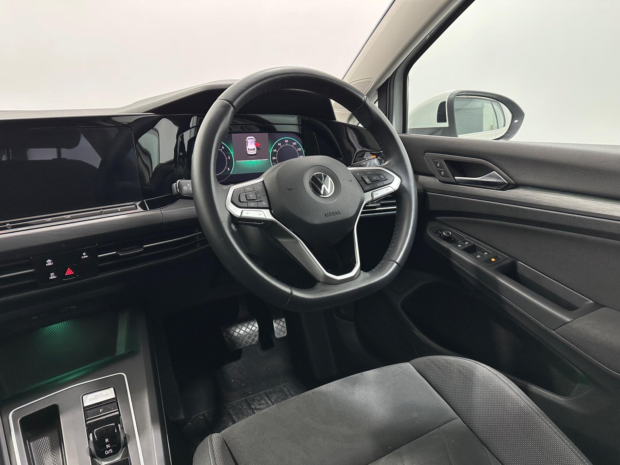 Volkswagen Golf view 12