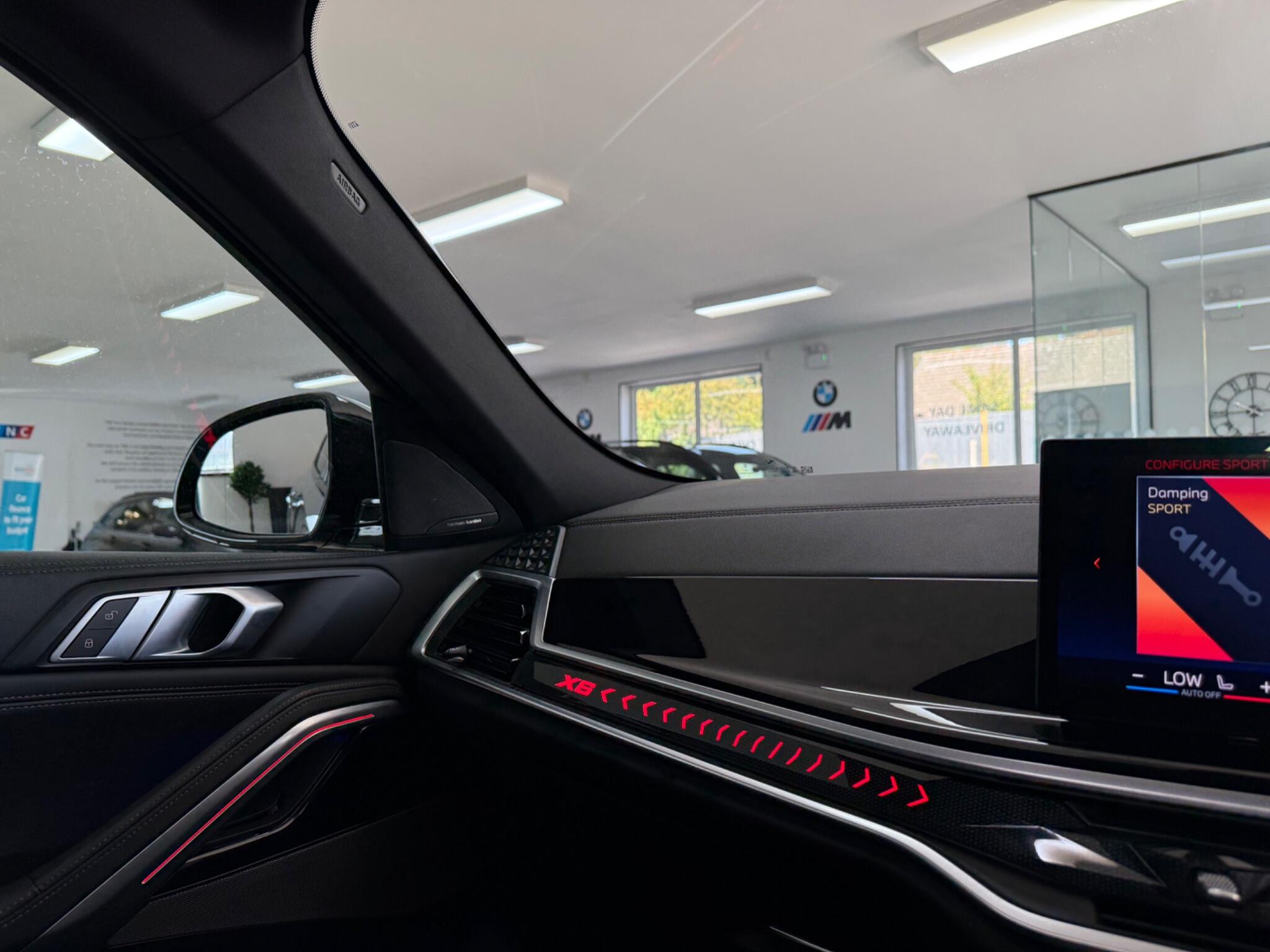 BMW X6 view 21