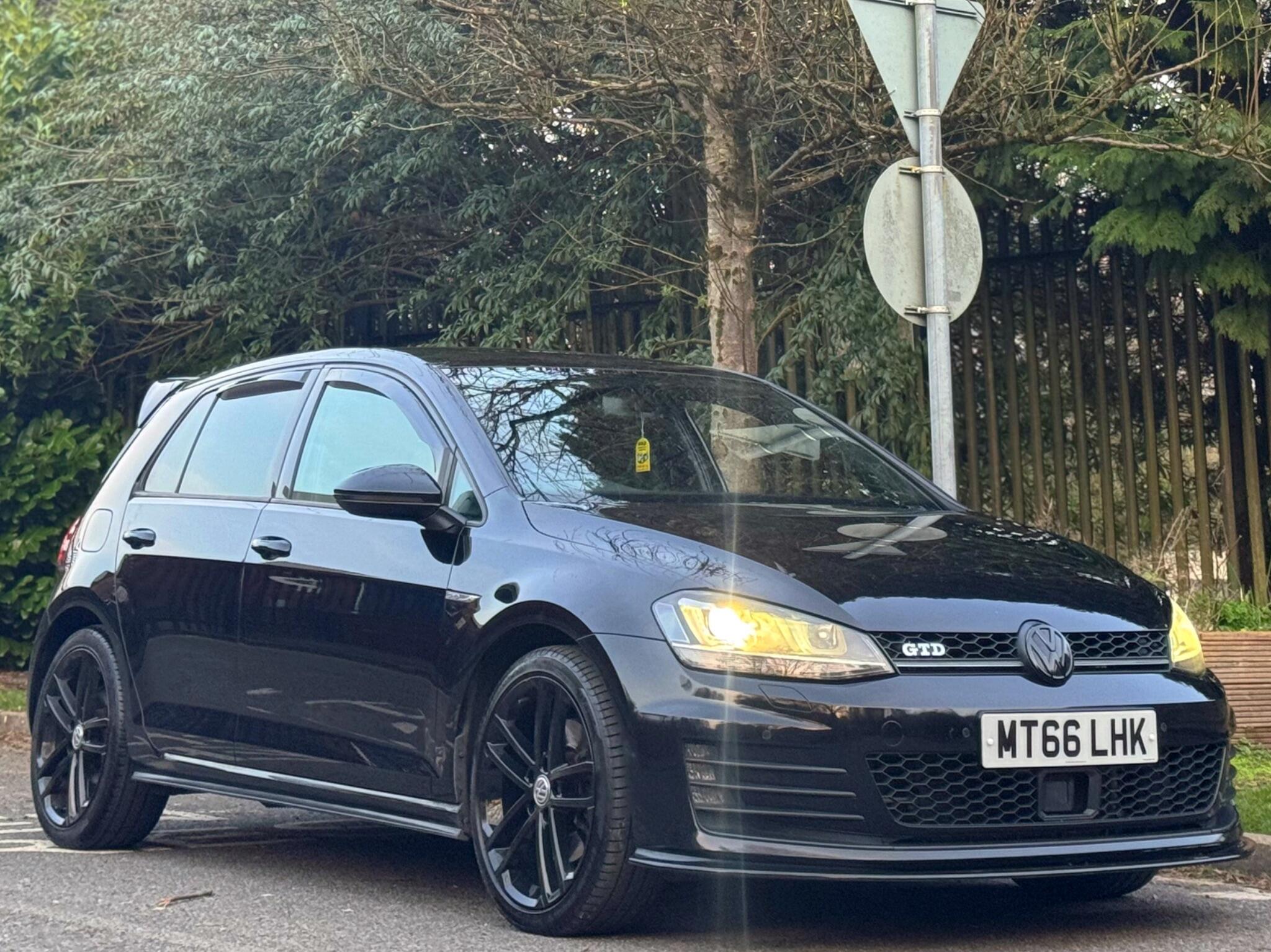 2016 Volkswagen Golf 2.0 TDI BlueMotion Tech GTD DSG Euro 6 (s/s) 5dr image 7