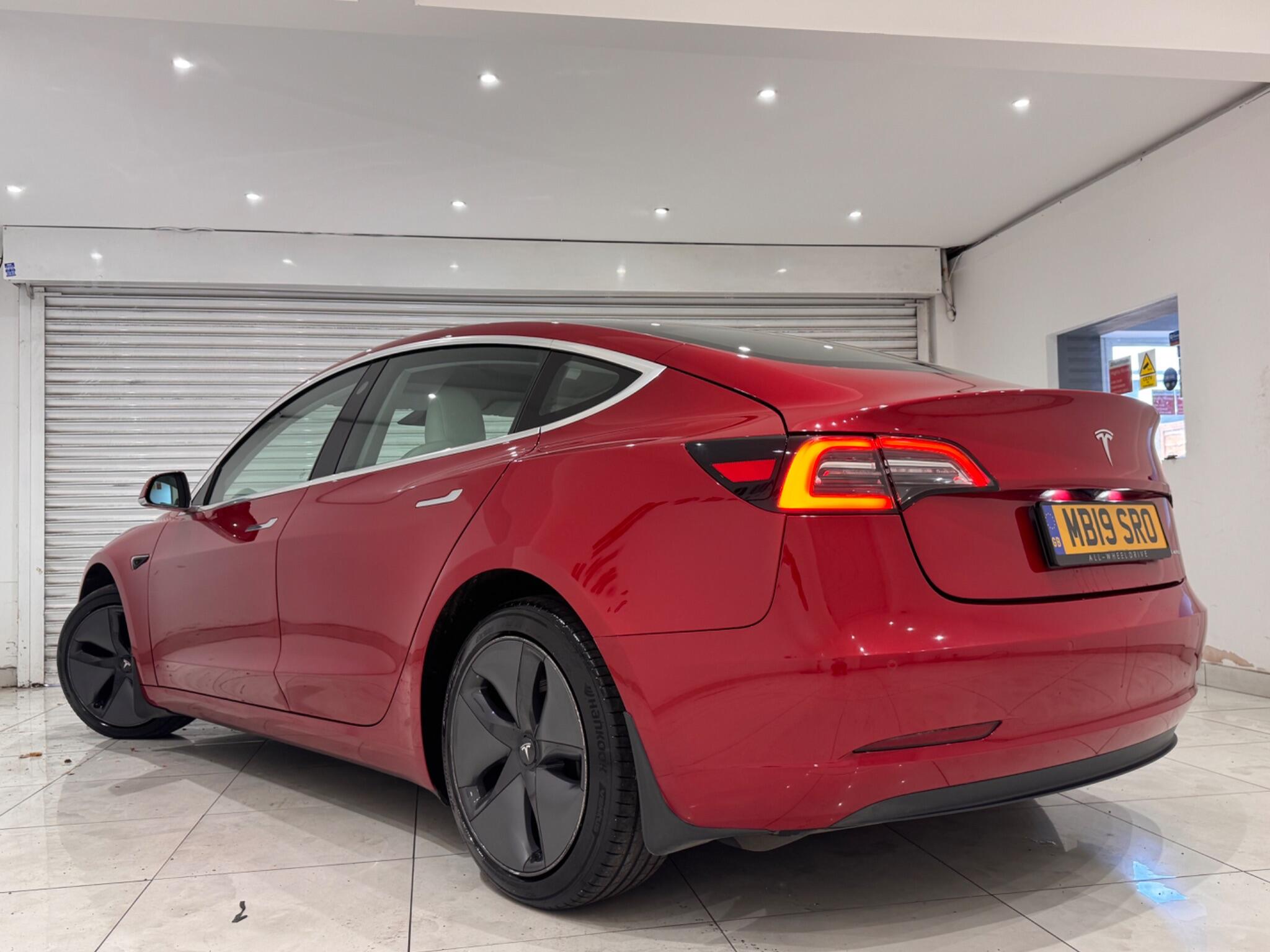 Tesla Model 3 view 5