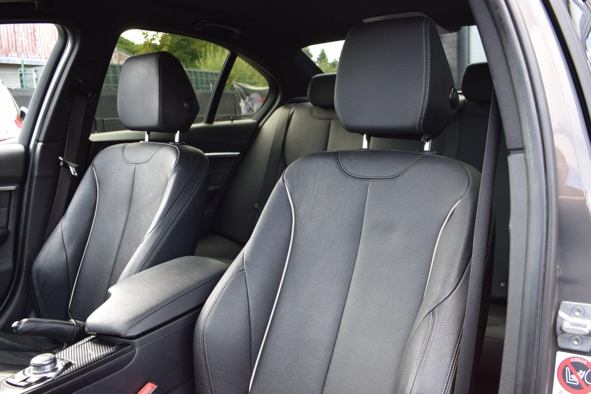 BMW 3 Series view 8