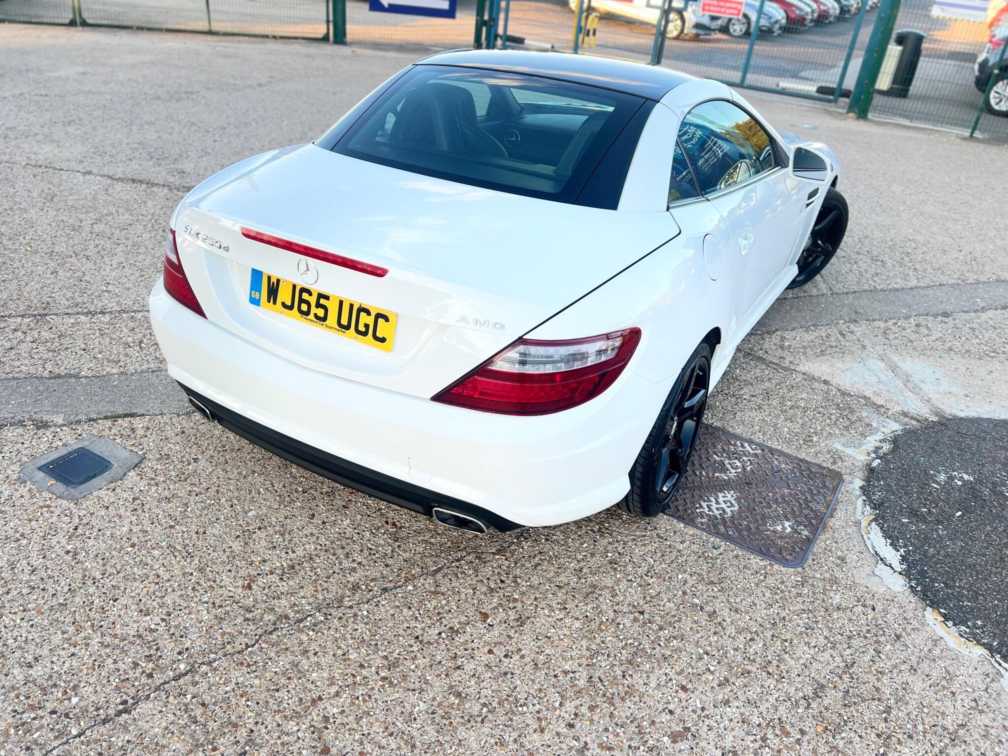 Mercedes-Benz SLK view 27