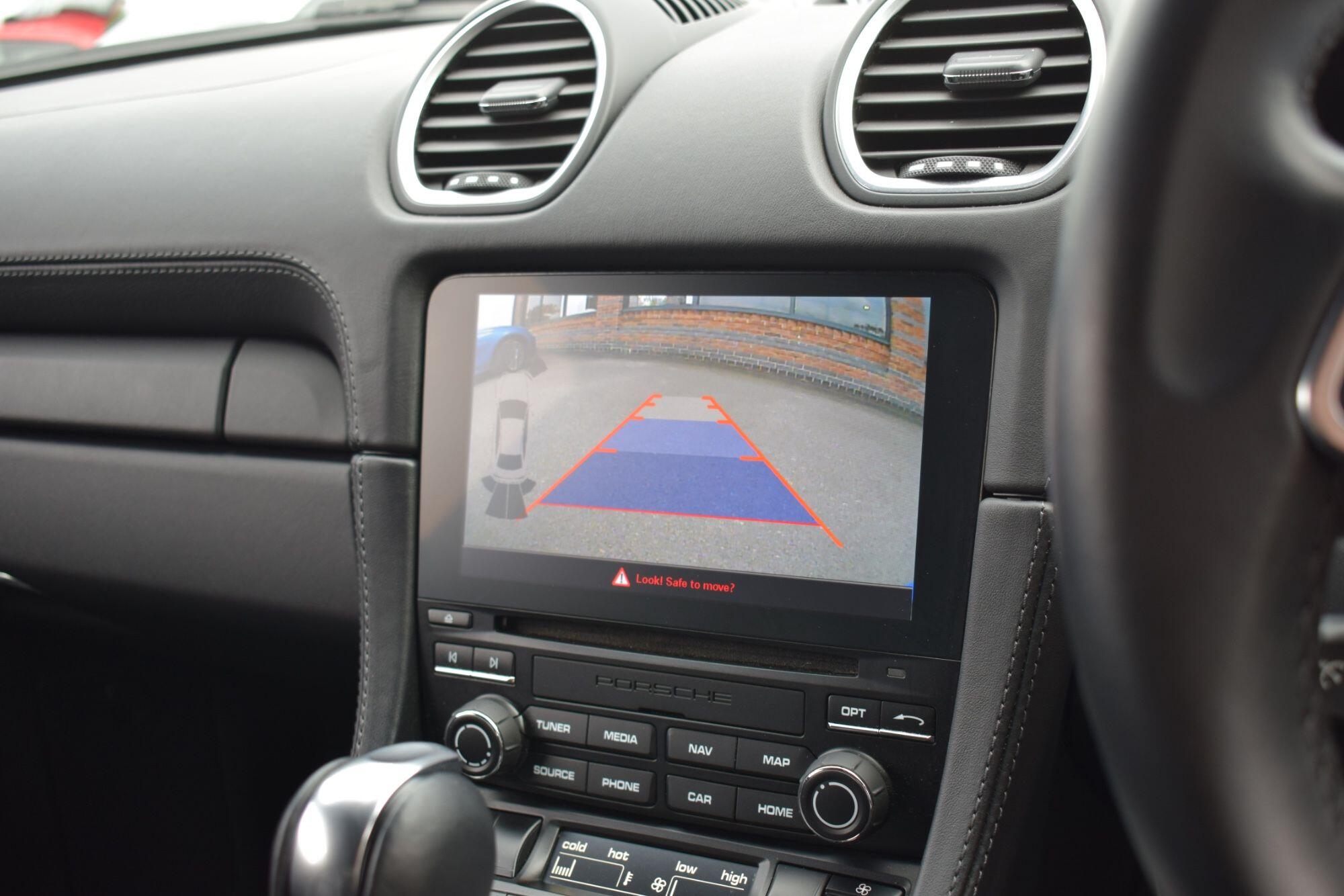 Porsche Cayman view 17