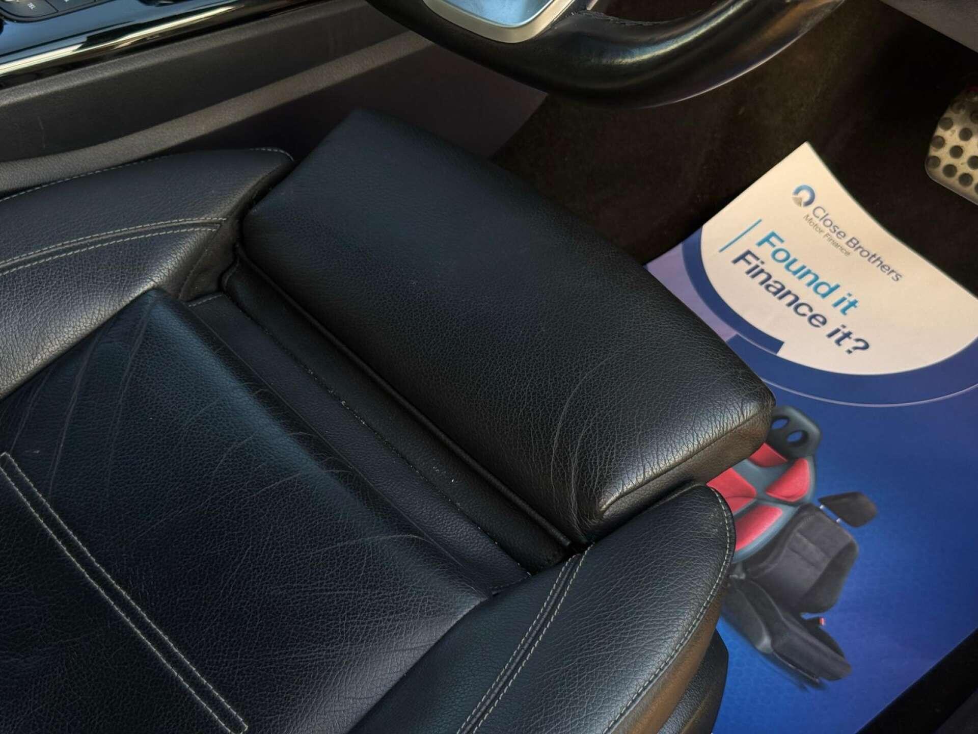 Mercedes-Benz Cla view 24