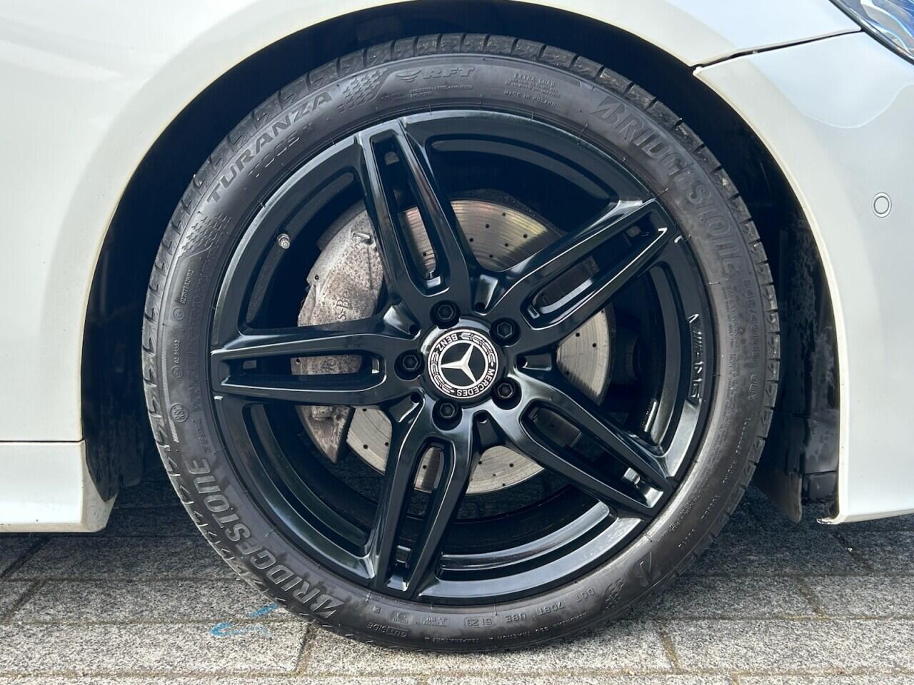 Mercedes-Benz E-Class view 41