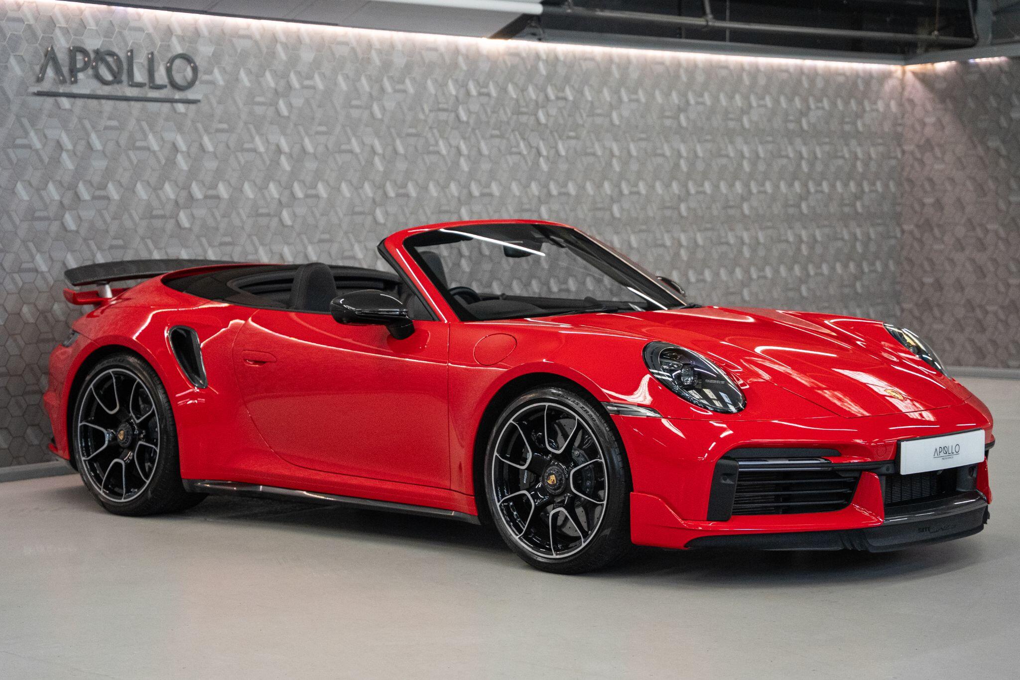 Porsche 911 view 5