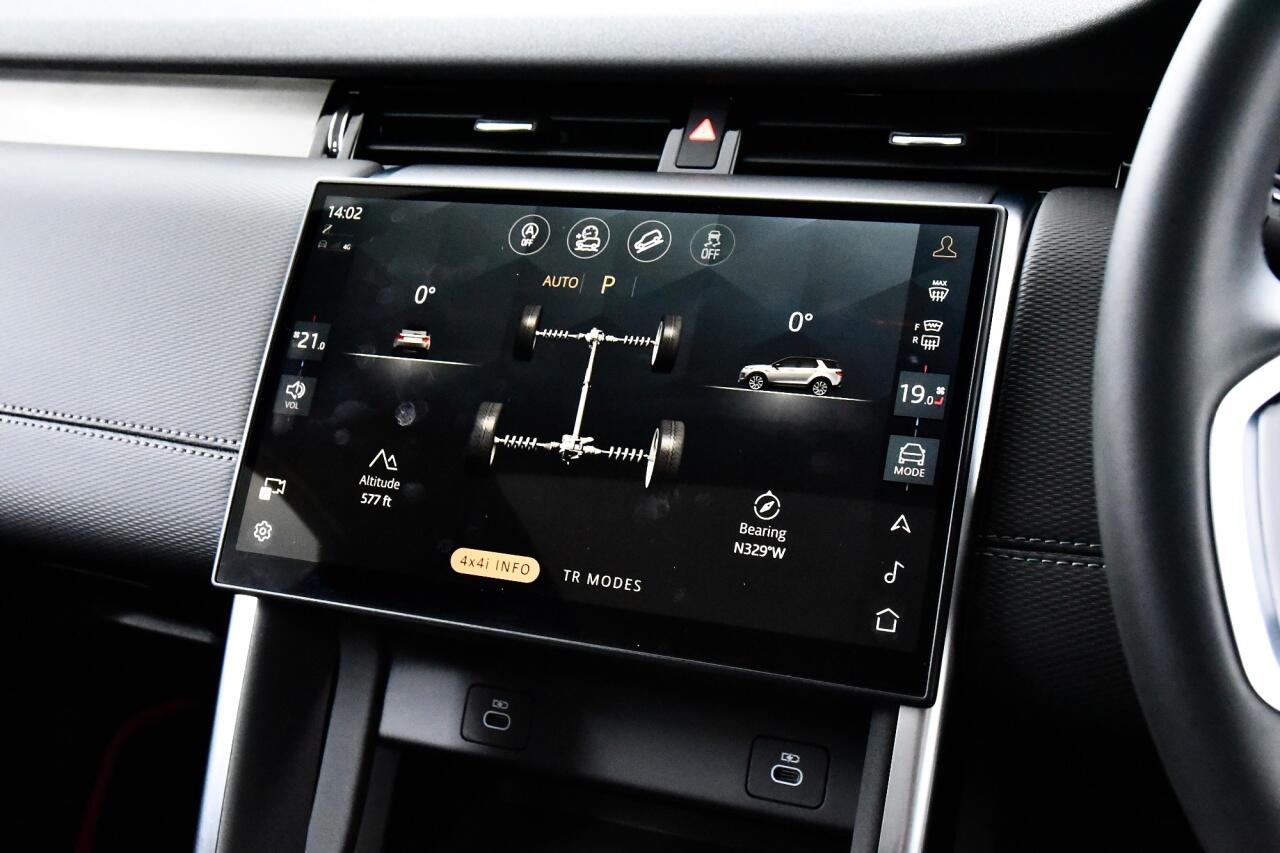 Land Rover Discovery Sport view 42