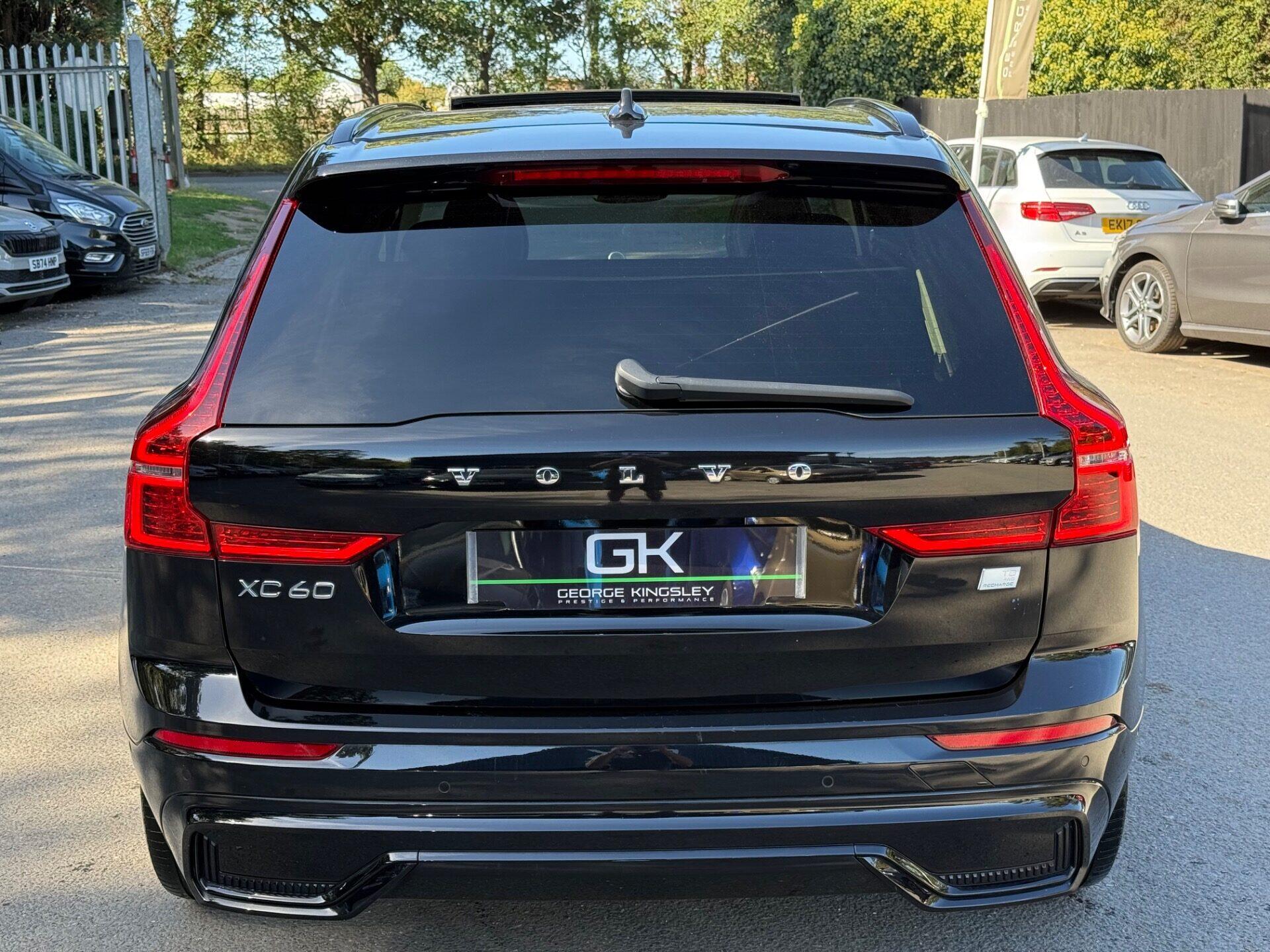Volvo XC60 view 8
