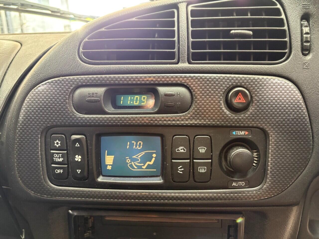Mitsubishi Lancer view 29