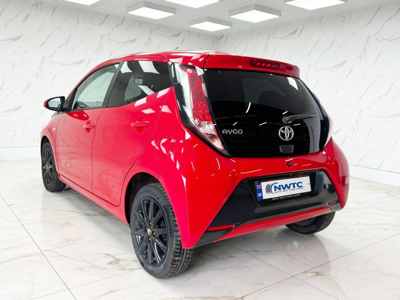 Toyota Aygo view 9