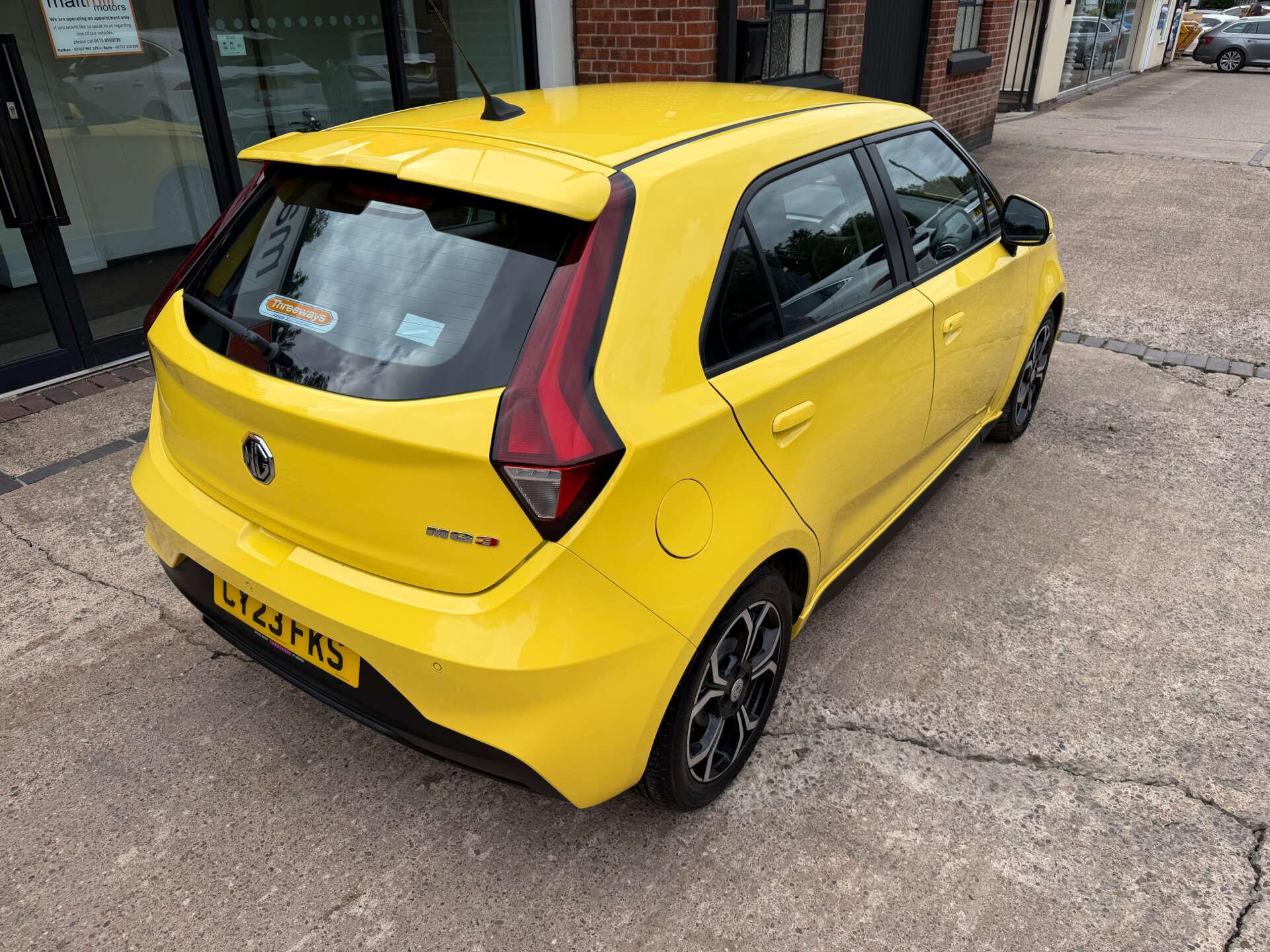 MG MG3 view 12