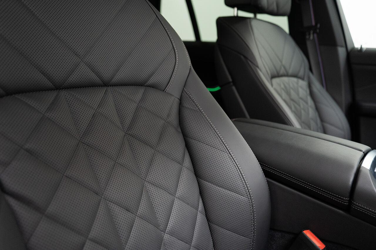BMW X5 view 4