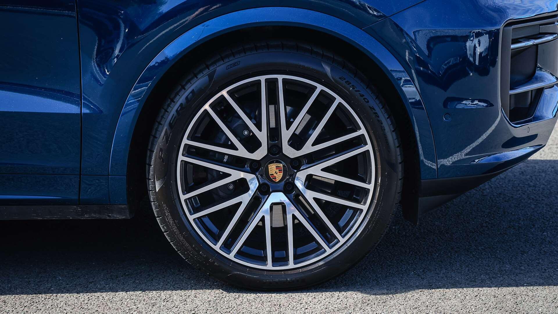 Porsche Cayenne view 6